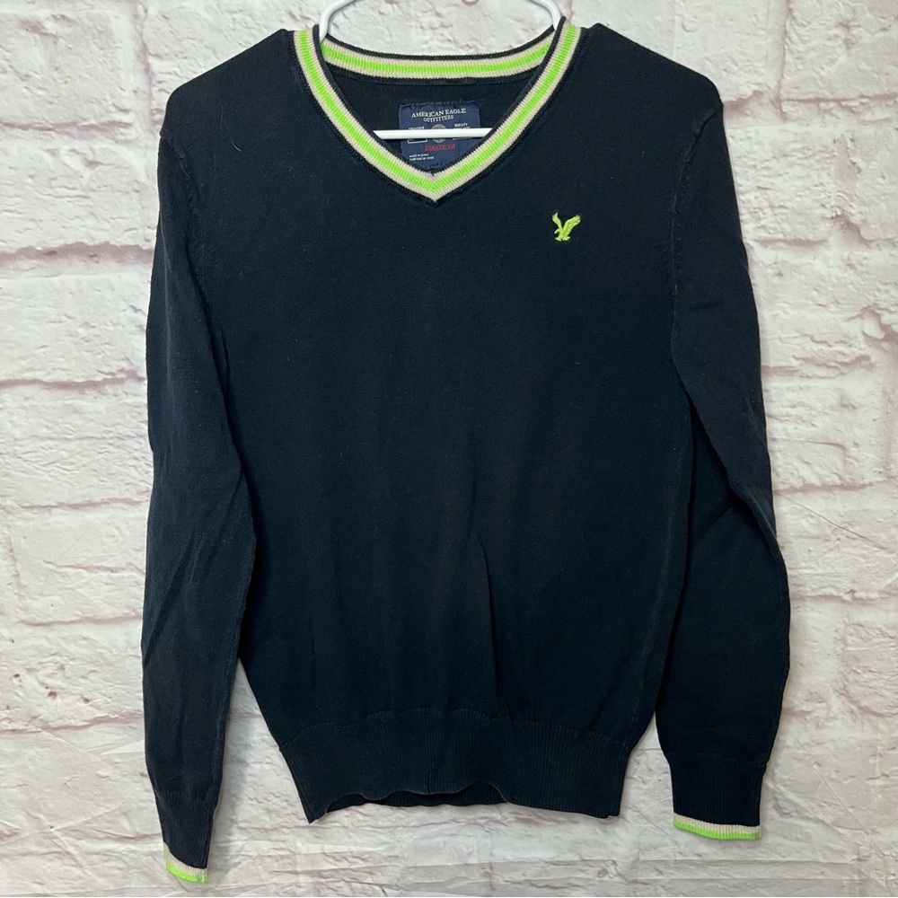American Eagle Men’s S Navy Blue V-Neck Sweater Athletic Fit Green Trim
